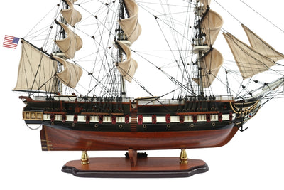 Eksklusiivinen suuri USS Constitution -purjelaivamalli, 100 cm, kaiverruksella personoitavissa