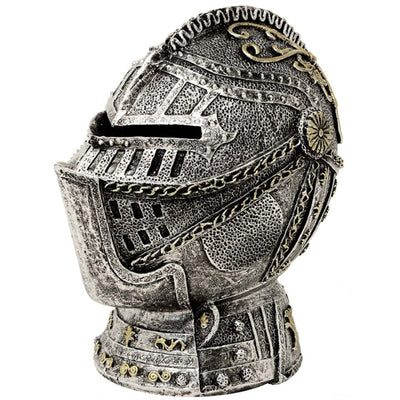 Koristeellinen ritarikypärästä tehty säästölipas kaiverruksella – patinoitu hopea, 13 cm