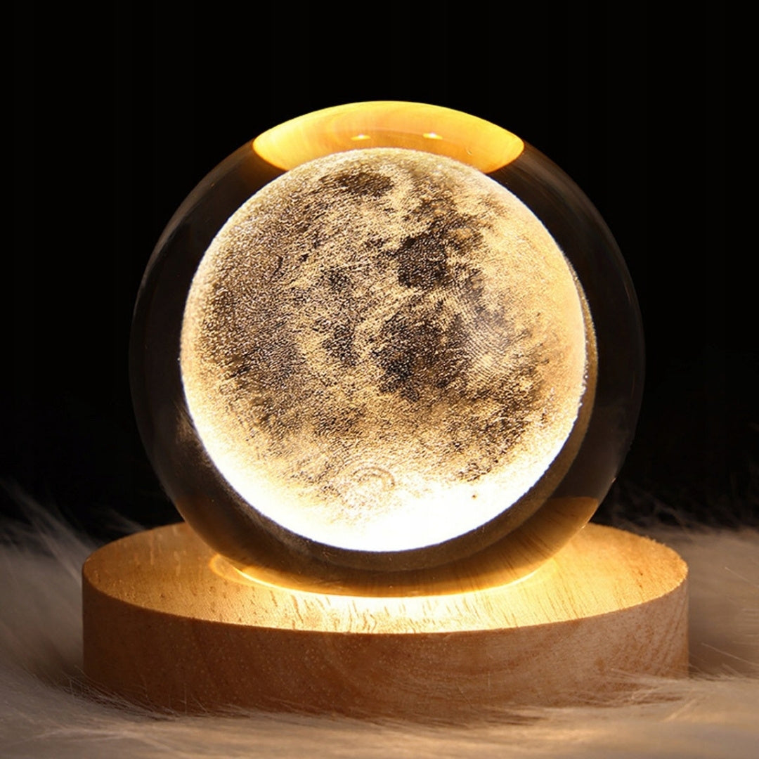 Szklana Kula 3D Księżyc- Lampa Nocna LED USB - Gadżet na Biurko
 - KKS