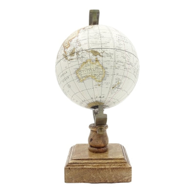 Tyylikäs Amundsen koristepallo puujalustalla kaiverruksella – elegantti sisustuselementti klassisiin, loft- ja kolonialistisiin tiloihin, täydellinen lahja – korkeus 26,5 cm, väri valko-ruskea, opettavainen englanninkielinen teksti  