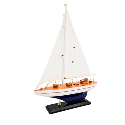 Model Jachtu Drewniany Wysokość 42cm – M1