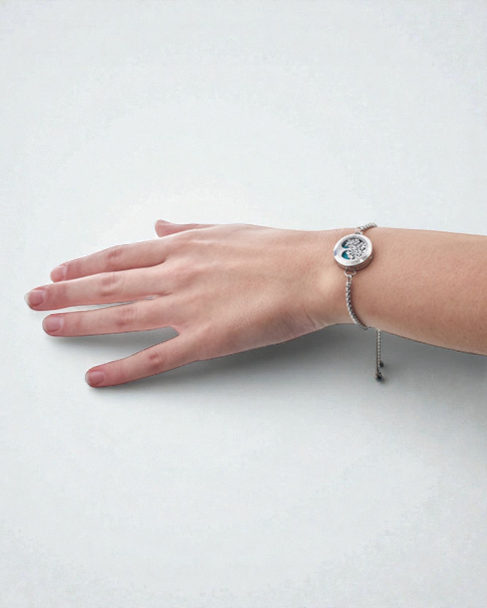 Aurora Wings – Aromaterapeuttinen rannekoru enkelinsiivillä 20 mm