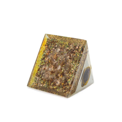 Keskikokoinen orgoniittipyramidi ametistilla ja kuparilla 7x6 cm