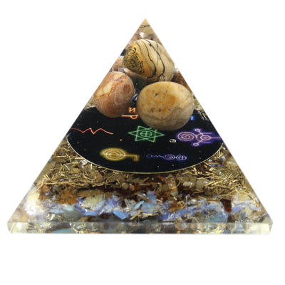 Orgaaninen pyramidi Midnight Reiki