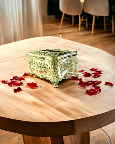 Tyylikäs nenäliinaboksi kohokuvioiduilla kukilla - lautasliinateline