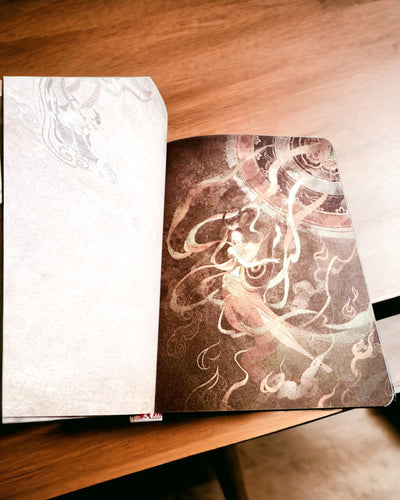 Klassinen Kovakantinen Muistikirja Neulottu Kuvio - Tummansininen. Kaiverrusmahdollisuus