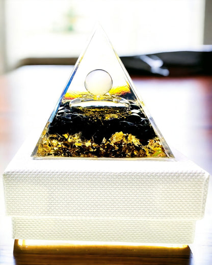 Orgoniittipyramidi Obsidiaanilla – Chakran Energiageneraattori, Reiki Meditaatiotyökalu Luonnonkivellä