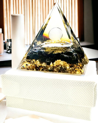 Orgoniittipyramidi Obsidiaanilla – Chakran Energiageneraattori, Reiki Meditaatiotyökalu Luonnonkivellä