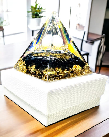 Orgoniittipyramidi Obsidiaanilla – Chakran Energiageneraattori, Reiki Meditaatiotyökalu Luonnonkivellä