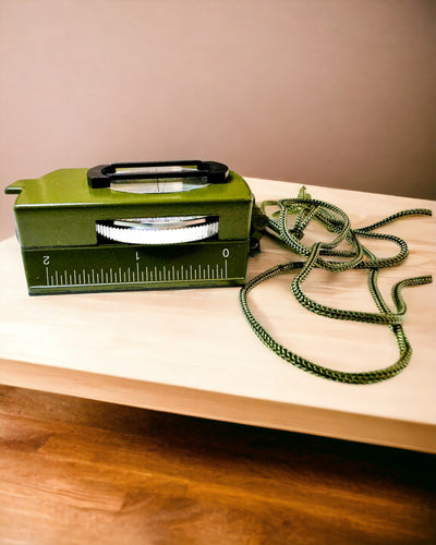 Ammattilainen Inklinometrinen Kompassi K4580 - Vedenkestävä, Monitoiminen, Maastohaasteisiin