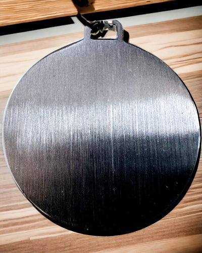 Kompassikaulakoru – Taottu Ruostumattomasta Teräksestä Valmistettu Koriste Miehille ja Naisille Kahdessa Värissä, kaiverruksella