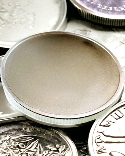 Mukautettavissa oleva kaiverrettu haastekolikko – keräilyesine, 40 mm, kolme mallia