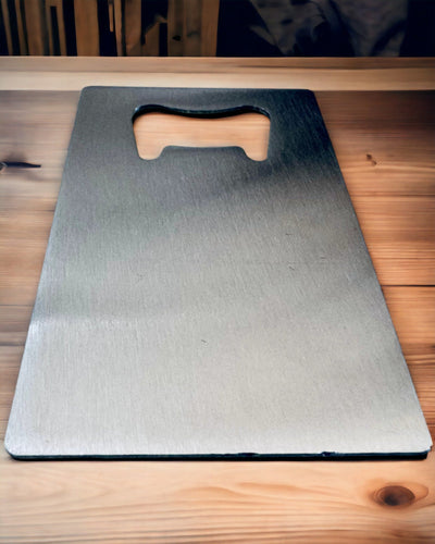 Ruostumattomasta Teräksestä Valmistettu Pullonavaaja - Tyylikäs ja Käytännöllinen Laite - personointi kaiverruksella