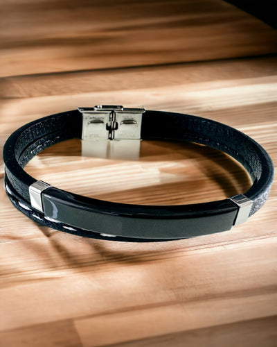 Urheiluranneke PU-nahasta ja ruostumattomasta teräksestä kaiverrusmahdollisuudella – 3 väriä