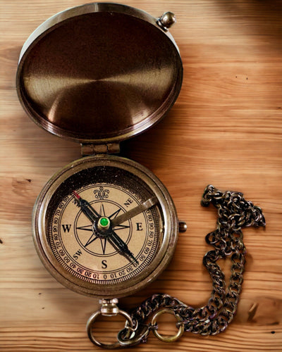 Intialainen Odysseus-kompassi – Retro-tutkijan helmi - kaiverrusmahdollisuus