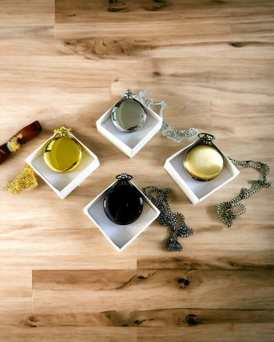 Musta taskukello "Klasyczny Elegans" kaiverrusmahdollisuudella