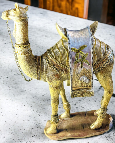 Pienoispatsas Aavikon Vaeltaja Koristeellinen Kameli Hartsista Kaiverrusmahdollisuudella