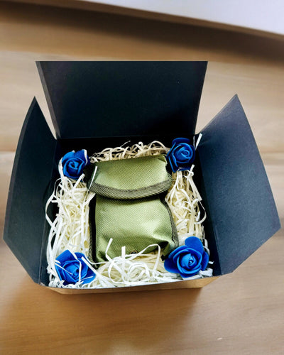 Lahjojen pakkaaminen