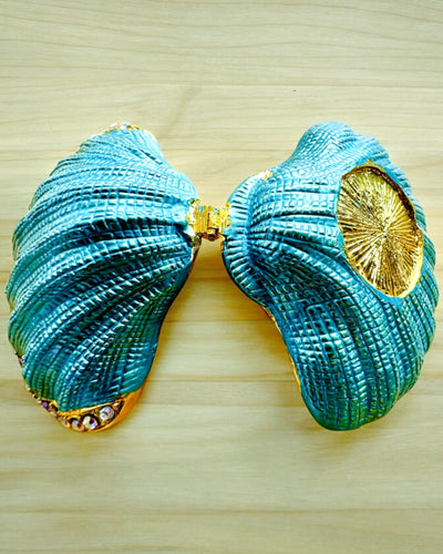 Muistojen Aarrearkku Muschelka - Korurasia, jossa mahdollisuus personointiin kaiverruksella, lahja