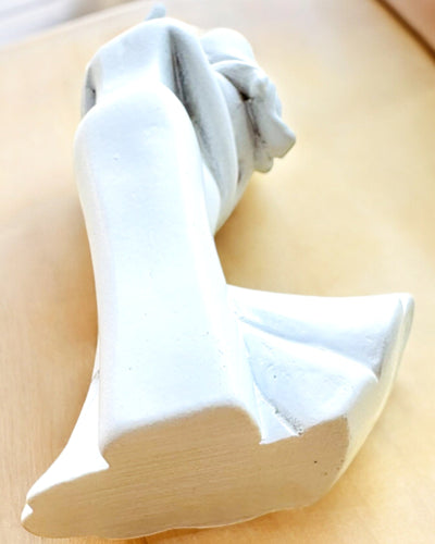 Tyylikäs Yhteys - Pieni Koristefiguuri Kaiverrusmahdollisuudella - valkoinen väri