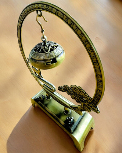 Tyylikäs metallinen suitsuketeline "Suuri Rauha" - mahdollisuus personointiin kaiverruksella