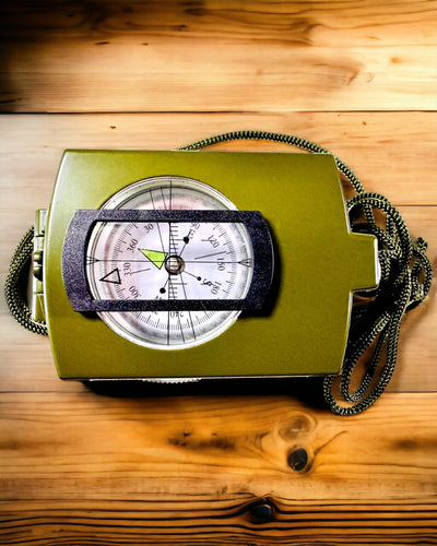 Ammattilainen Inklinometrinen Kompassi K4580 - Vedenkestävä, Monitoiminen, Maastohaasteisiin