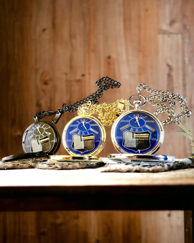 Taskukello "Astrum Temporis" - Musta kehys. Mahdollisuus personointiin kaiverruksella