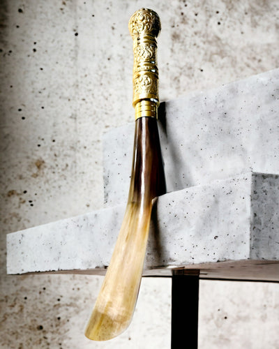 Premium Kengänsarvi "Elegancja Rajput" Kaiverrusvaihtoehdolla