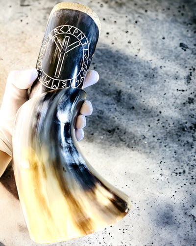 "Viking Valor" Sarvimuki - Käsin Kaiverrettu, Premium Laatu - 4 vaihtoehtoa valittavana