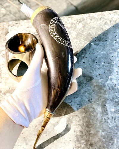 "Viking Valor" Sarvimuki - Käsin Kaiverrettu, Premium Laatu - 4 vaihtoehtoa valittavana