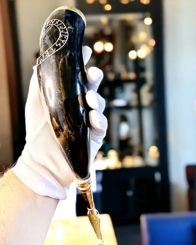 "Viking Valor" Sarvimuki - Käsin Kaiverrettu, Premium Laatu - 4 vaihtoehtoa valittavana