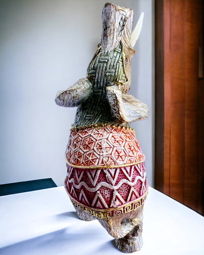 Słoniowa Stróżka – Koristeellinen Hartsielefantti Kaiverrusmahdollisuudella