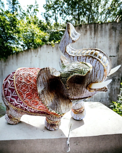 Słoniowa Stróżka – Koristeellinen Hartsielefantti Kaiverrusmahdollisuudella