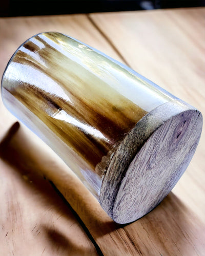 Käsintehty pieni kuppi kaiverrusmahdollisuudella, intialainen lasi kuppi, mahdollisuus personointiin lahjaksi, kaiverrus. Vaalea väri