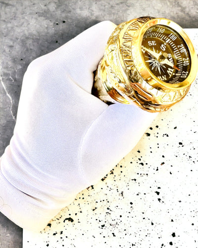 Kompasso Black - Kävelykeppi - Käsin veistetty puinen - Eksklusiivinen painos kaiverrusmahdollisuudella