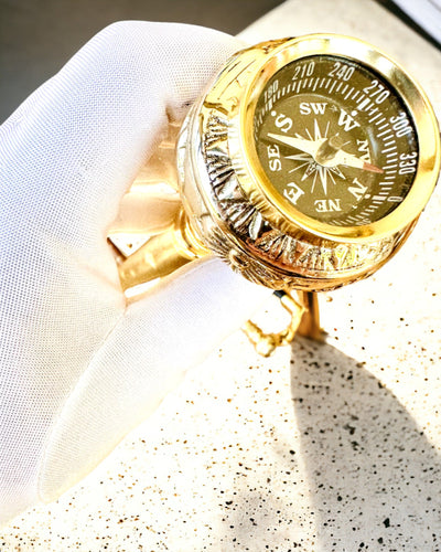 Kompasso Black - Kävelykeppi - Käsin veistetty puinen - Eksklusiivinen painos kaiverrusmahdollisuudella