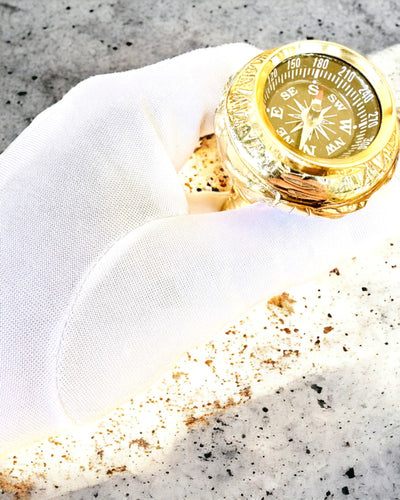 Kompasso Black - Kävelykeppi - Käsin veistetty puinen - Eksklusiivinen painos kaiverrusmahdollisuudella