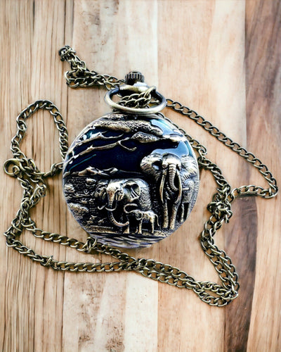 "Vintage Explorer" taskukello kaiverrusmahdollisuudella