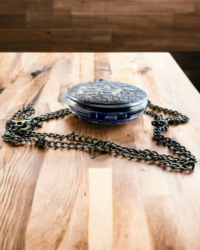 "Vintage Explorer" taskukello kaiverrusmahdollisuudella