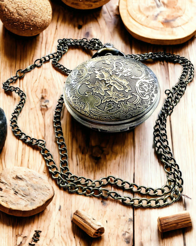 Taskukello "Heritage Timekeeper" Henkilökohtainen lahja kaiverruksella