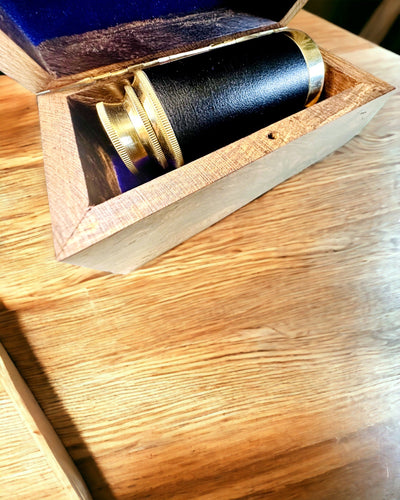 Matkailijan Paratiisin Kiikari – Käsityö - personointi kaiverruksella