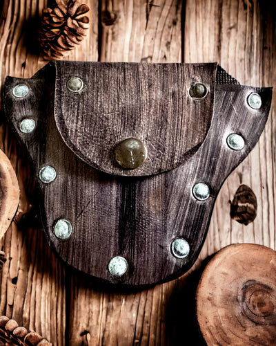 Metsänhaltijan Kätkö - Käsintehty Pieni Nahkainen Pussi