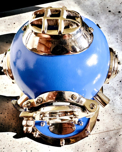 Syvyyksien Löytäjän Kypärä - Keräilijän Erikoispainos Kaiverrusmahdollisuudella, 35 cm, lahja palomiehelle tai sukeltajalle