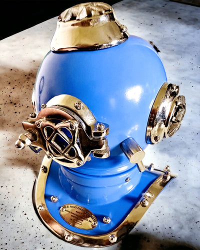 Syvyyksien Löytäjän Kypärä - Keräilijän Erikoispainos Kaiverrusmahdollisuudella, 35 cm, lahja palomiehelle tai sukeltajalle