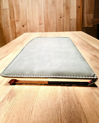 Eksklusiivinen Muistikirja, PU-nahka, A5 Salasanalukolla - "Secret Journal", personointi kaiverruksella