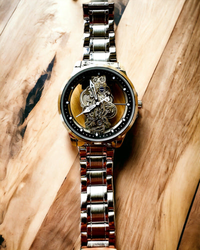 Tyylikäs miesten kello KIMSDUN Prestige Läpinäkyvä Mekanismi ja Urheilullinen Eleganssi, mahdollisuus personointiin kaiverruksella