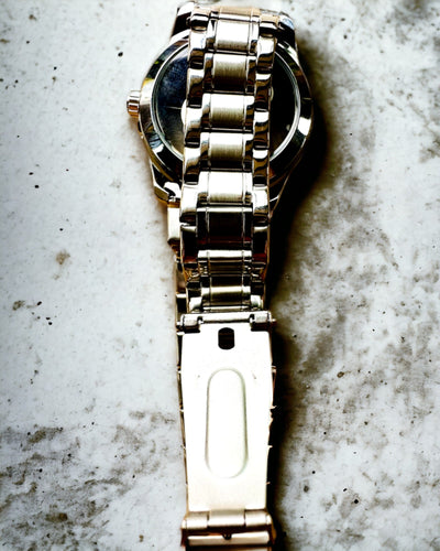 Tyylikäs miesten kello KIMSDUN Prestige Läpinäkyvä Mekanismi ja Urheilullinen Eleganssi, mahdollisuus personointiin kaiverruksella