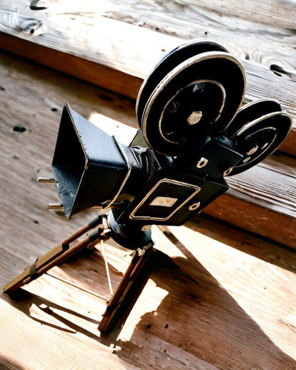 Retro Kamera "Filmowa Nostalgia", mahdollisuus personointiin kaiverruksella