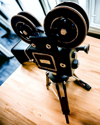 Retro Kamera "Filmowa Nostalgia", mahdollisuus personointiin kaiverruksella
