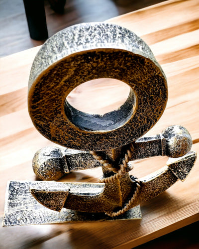 Rustiikkinen Hartsista Valmistettu Ankkuriveistos - "Meren Legenda", ankkurin personointi kaiverruksella